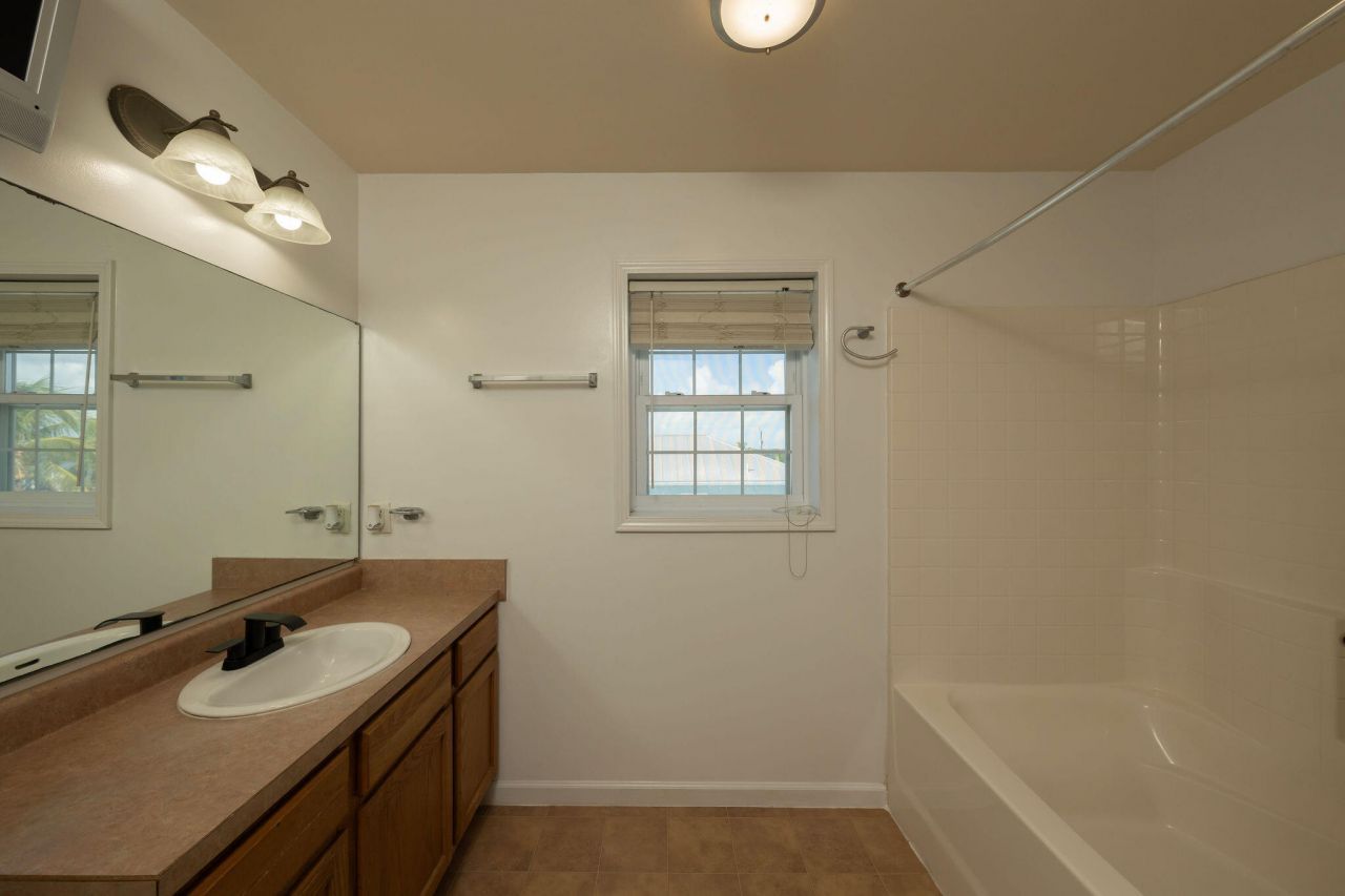 27 Avenue D, Key Largo, FL 33037 Photo