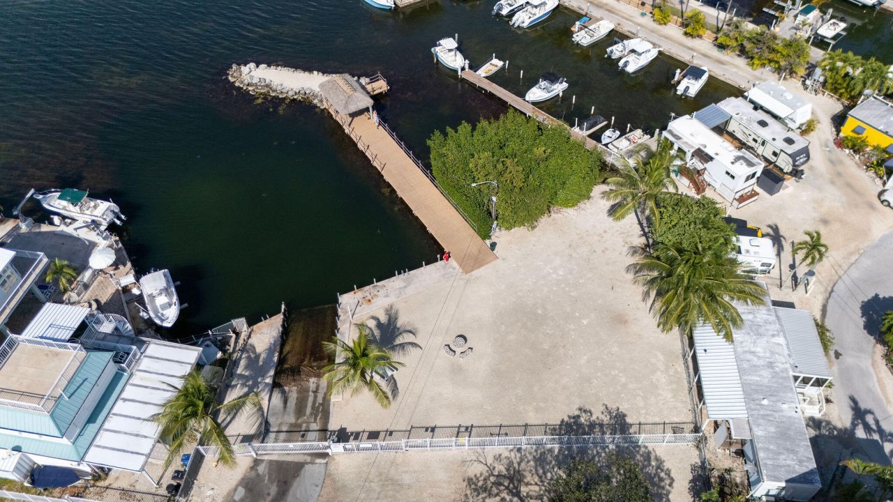 27 Avenue D, Key Largo, FL 33037 Photo