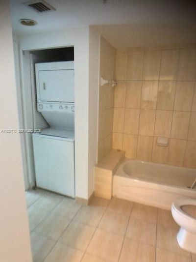 1750 N Bayshore Dr, Unit 5105, Miami, FL 33132 Photo