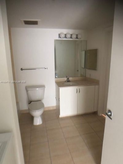 1750 N Bayshore Dr, Unit 5105, Miami, FL 33132 Photo