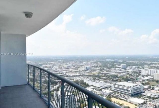 1750 N Bayshore Dr, Unit 5105, Miami, FL 33132 Photo