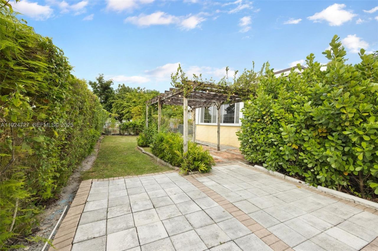 1420 SW 82nd Ave, Miami, FL 33144 Photo