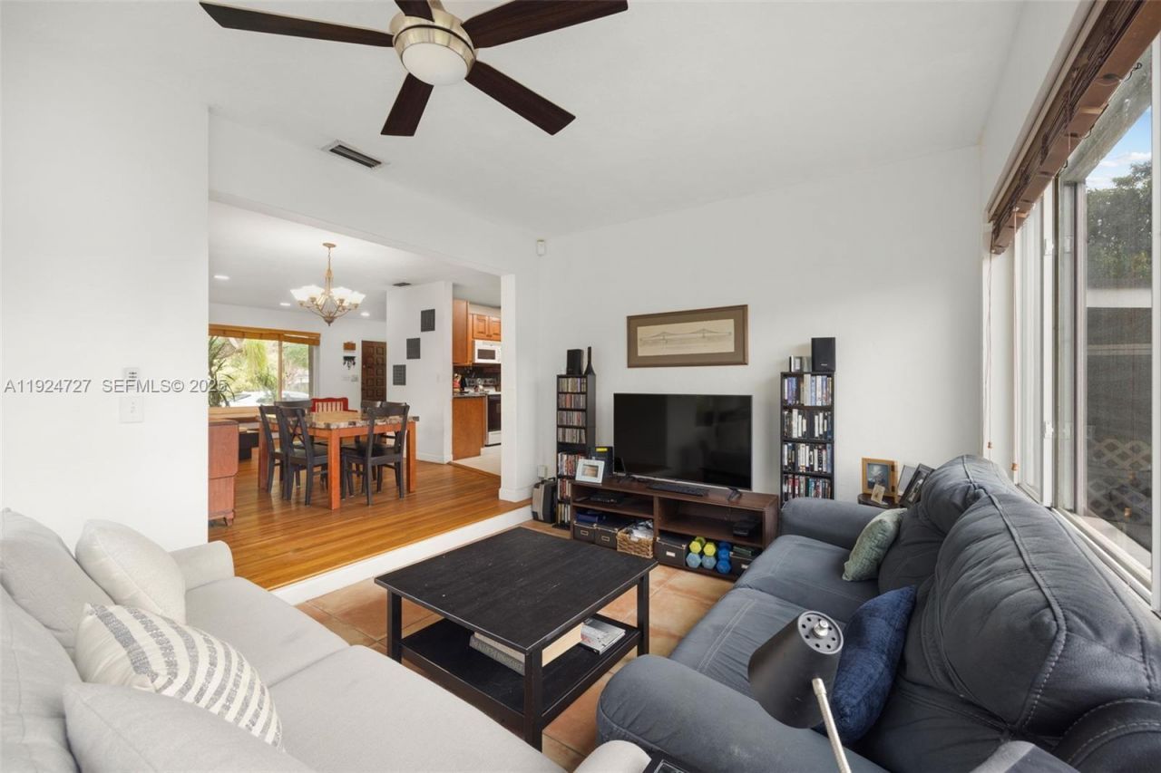 1420 SW 82nd Ave, Miami, FL 33144 Photo