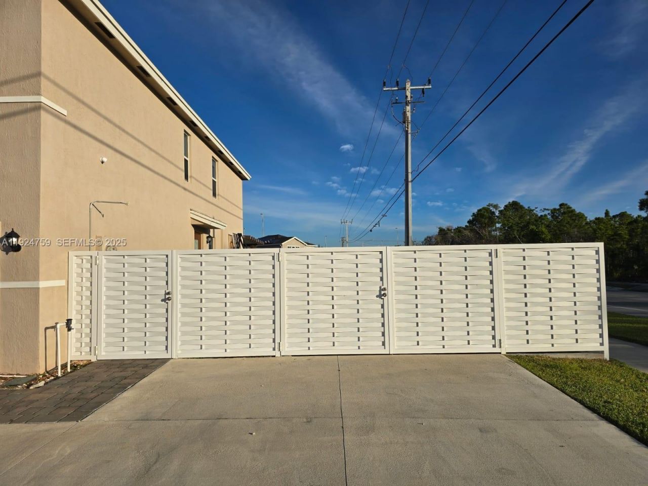 13201 SW 269th Ter, Homestead, FL 33032 Photo