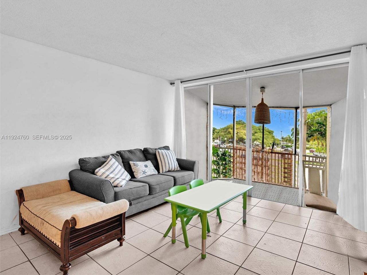 1780 NE 191st St, Unit 205-2, Miami, FL 33179 Photo