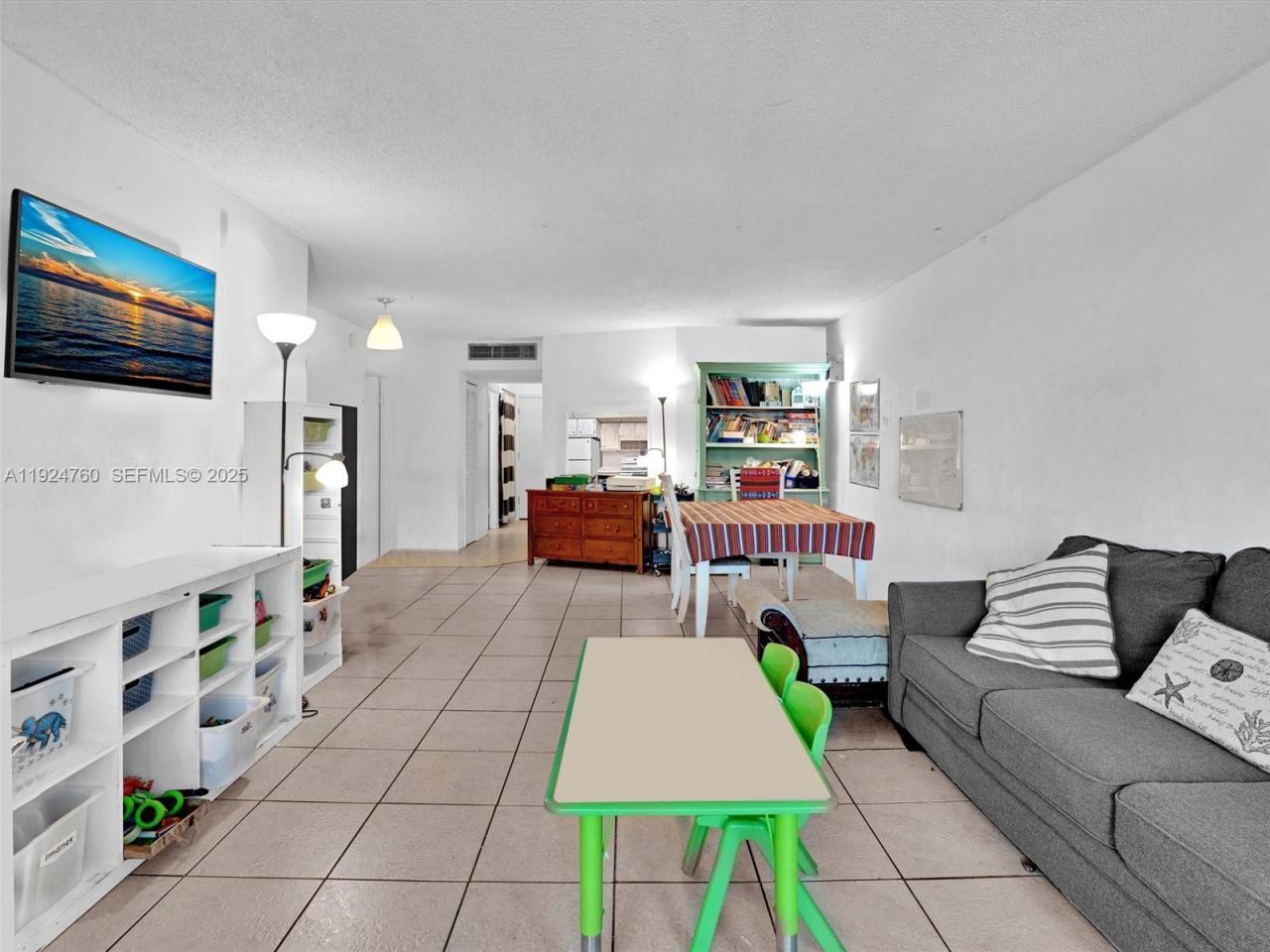 1780 NE 191st St, Unit 205-2, Miami, FL 33179 Photo