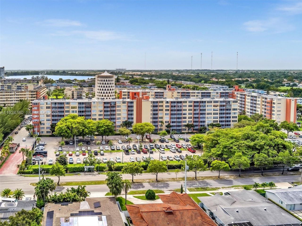 1780 NE 191st St, Unit 205-2, Miami, FL 33179 Photo