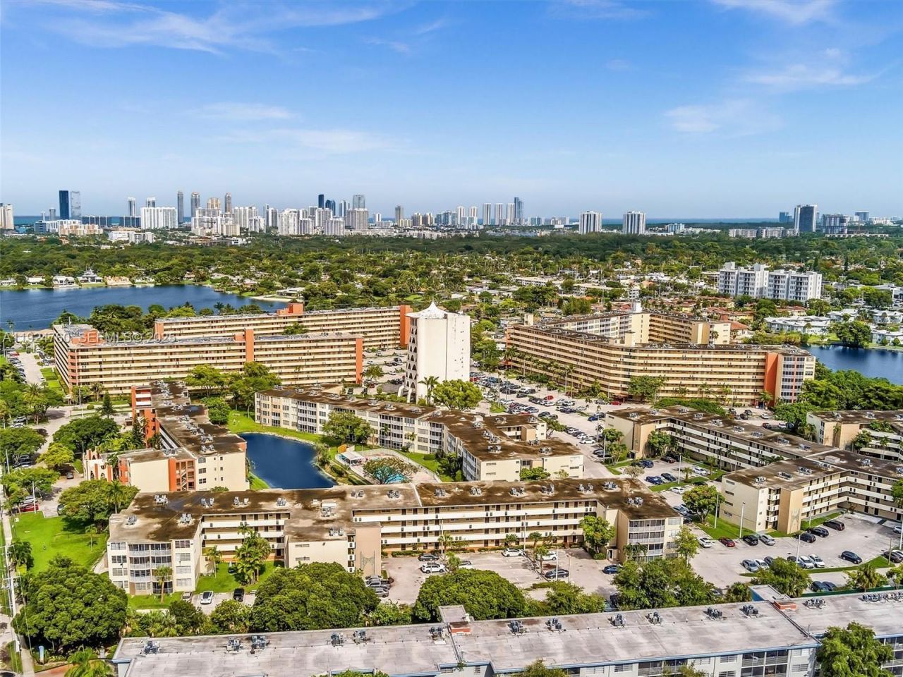 1780 NE 191st St, Unit 205-2, Miami, FL 33179 Photo