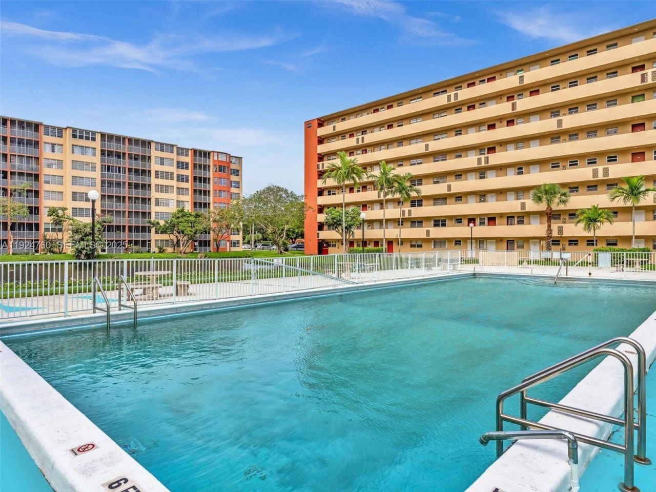 1780 NE 191st St, Unit 205-2, Miami, FL 33179 Photo