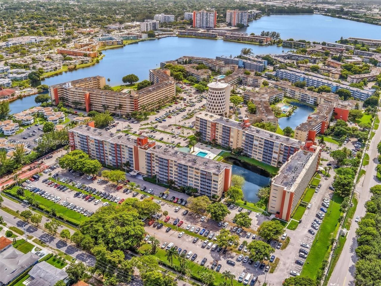 1780 NE 191st St, Unit 205-2, Miami, FL 33179 Photo