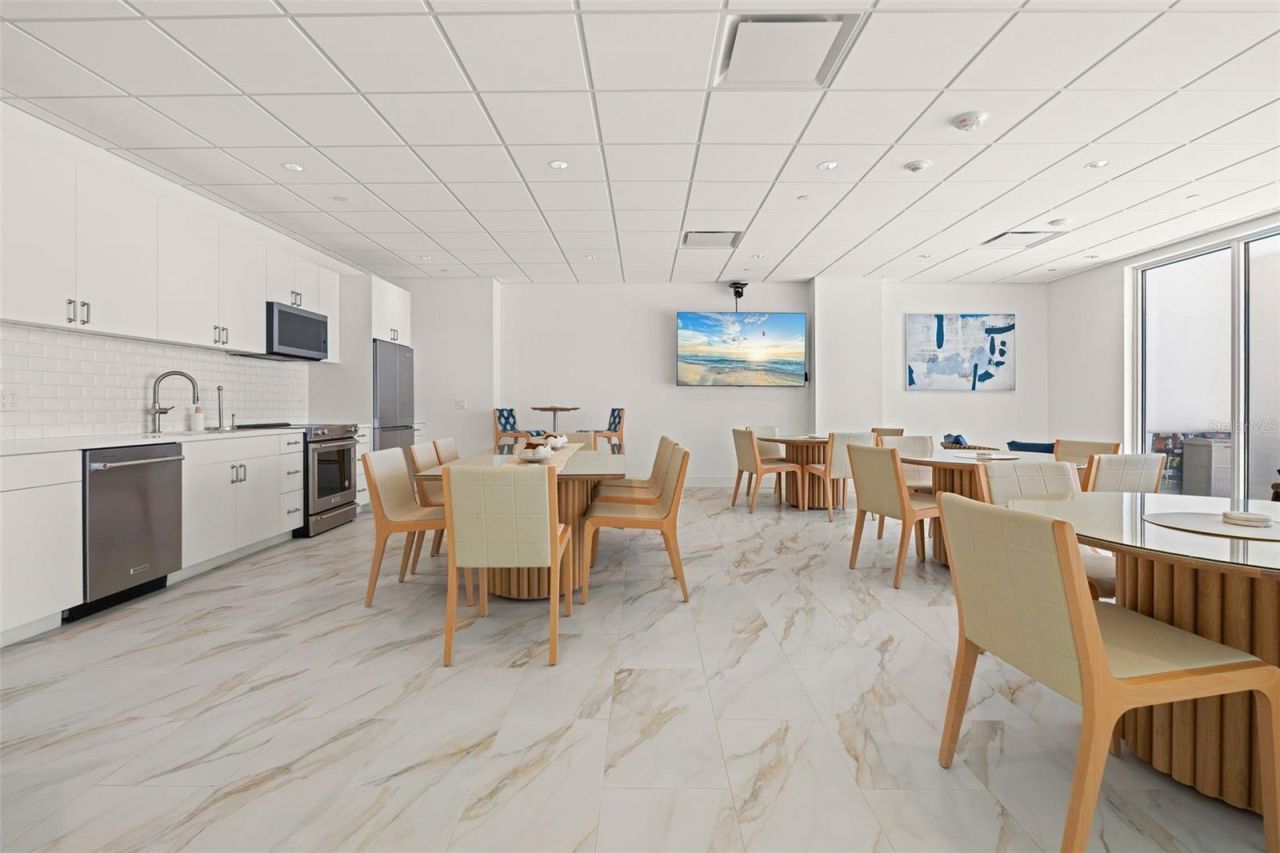 1750 Benjamin Franklin Drive, Unit 8D, Sarasota, FL 34236 Photo