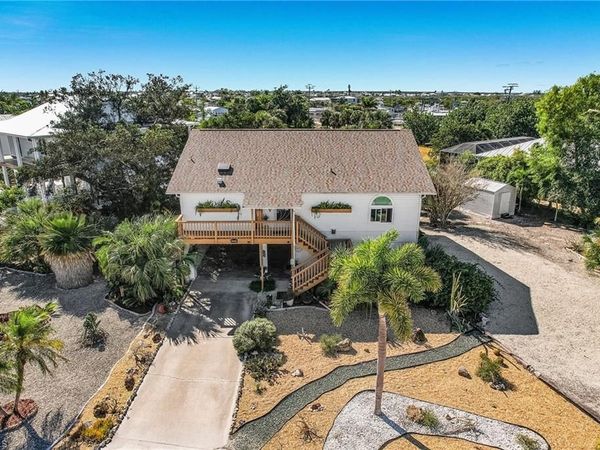 3531 Sea Holly LN, ST. JAMES CITY, FL 33956
