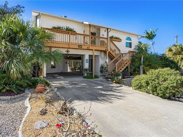 3531 Sea Holly LN, ST. JAMES CITY, FL 33956