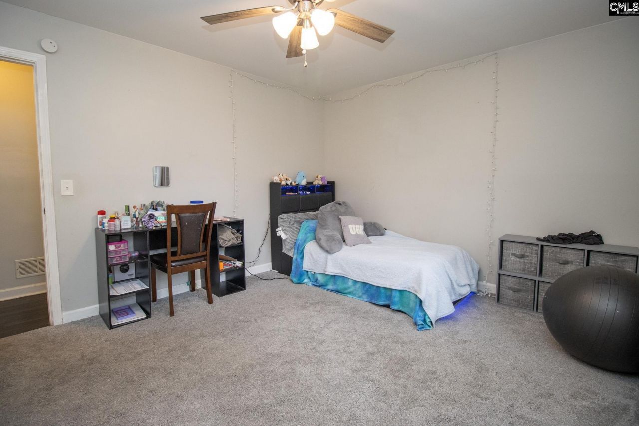 219 Finsbury Road  Photo 16