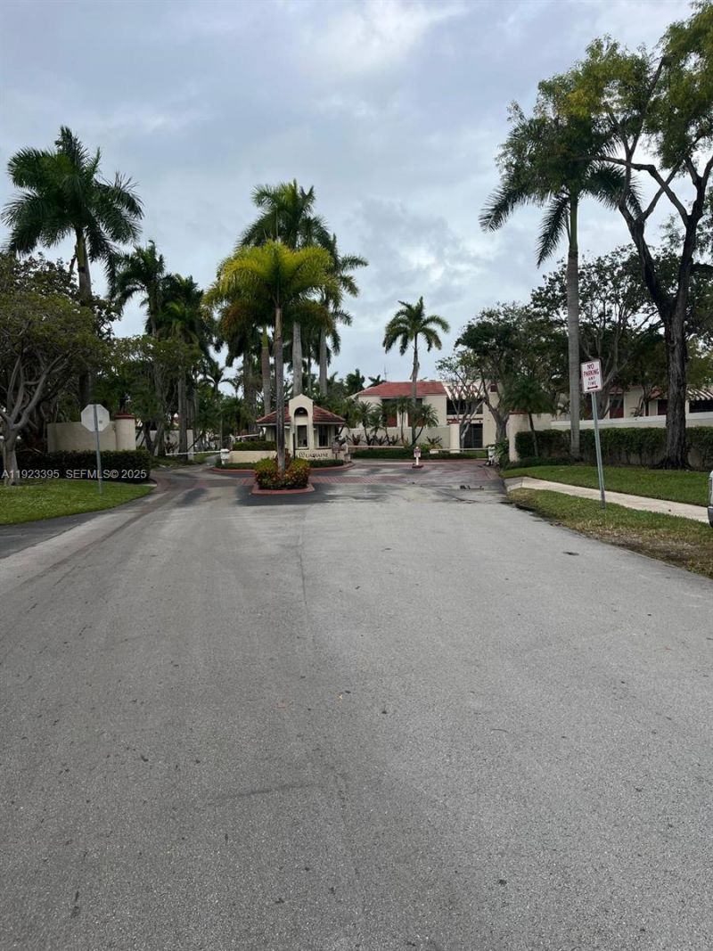 20320 NE 3rd Ct, Unit 7, Miami, FL 33179 Photo