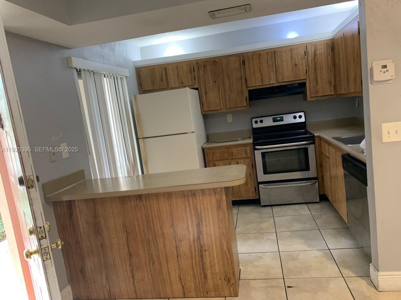 20320 NE 3rd Ct, Unit 7, Miami, FL 33179 Photo