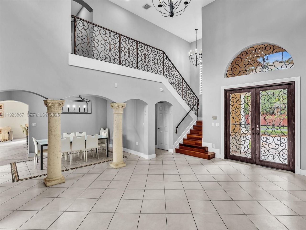 8123 NW 161st Ter, Miami Lakes, FL 33016 Photo