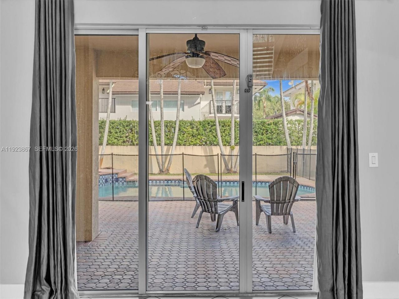 8123 NW 161st Ter, Miami Lakes, FL 33016 Photo