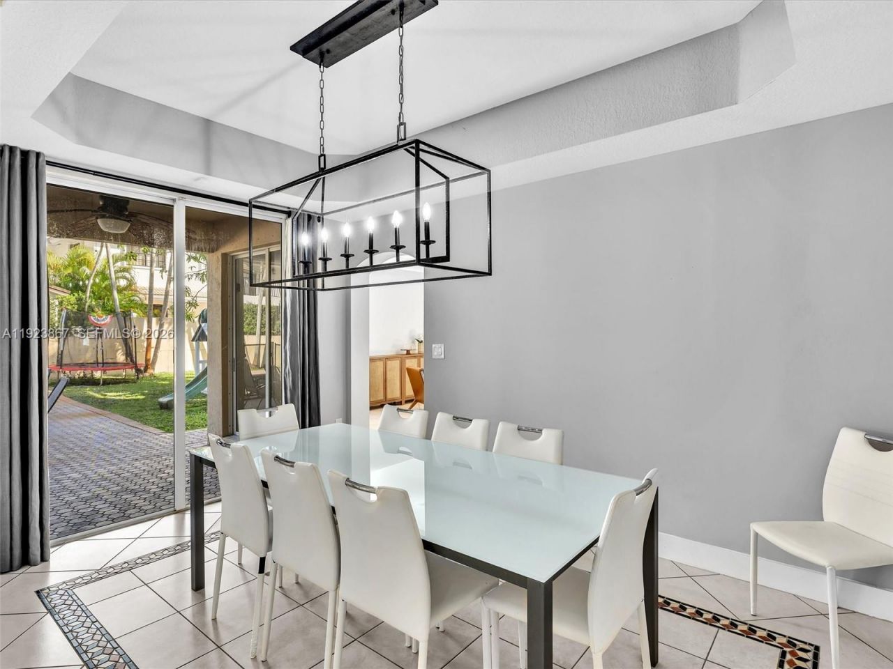 8123 NW 161st Ter, Miami Lakes, FL 33016 Photo