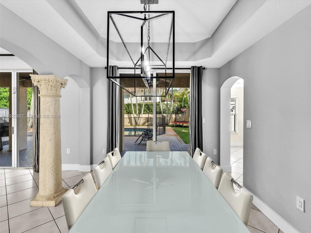 8123 NW 161st Ter, Miami Lakes, FL 33016 Photo