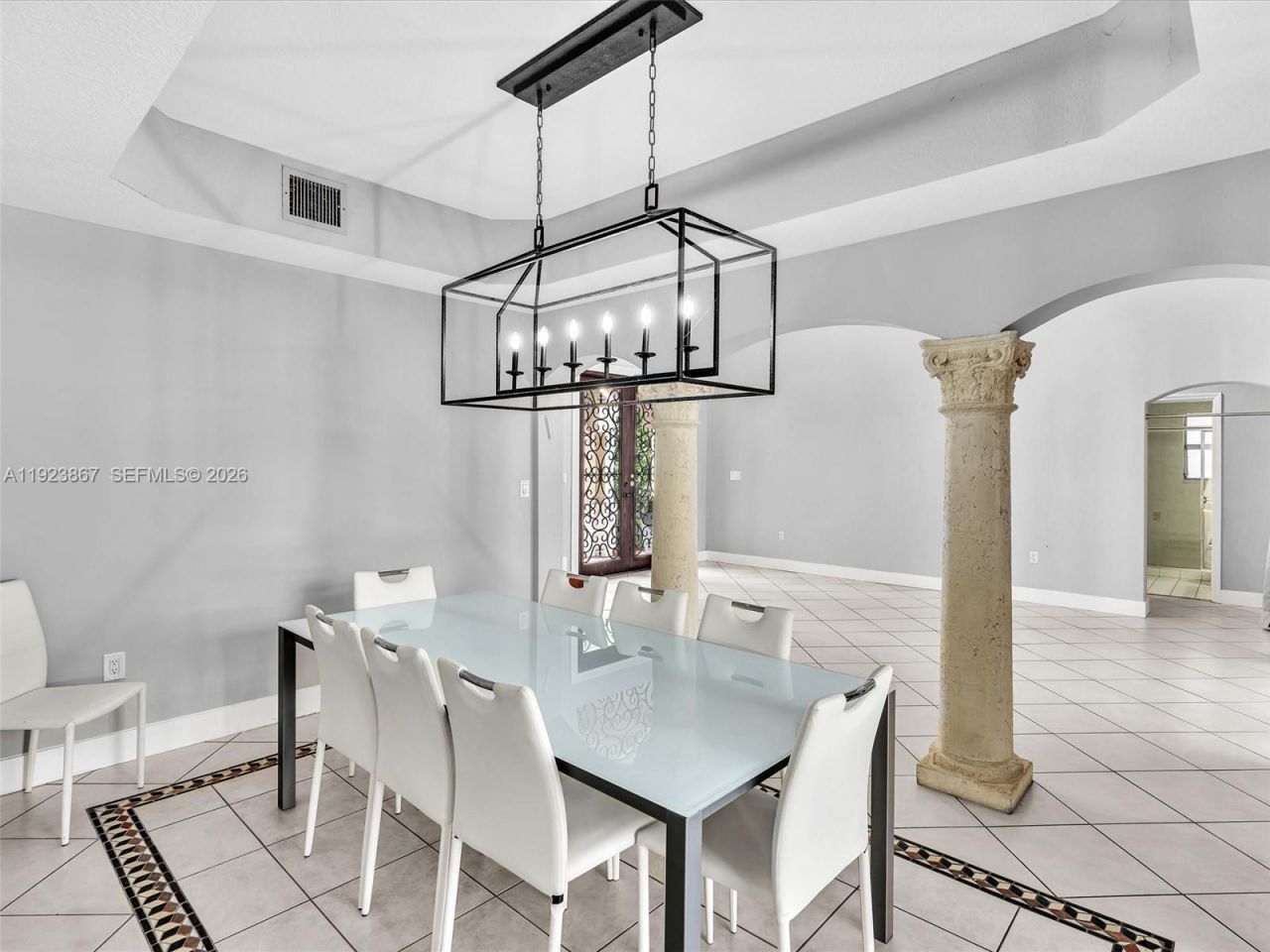 8123 NW 161st Ter, Miami Lakes, FL 33016 Photo