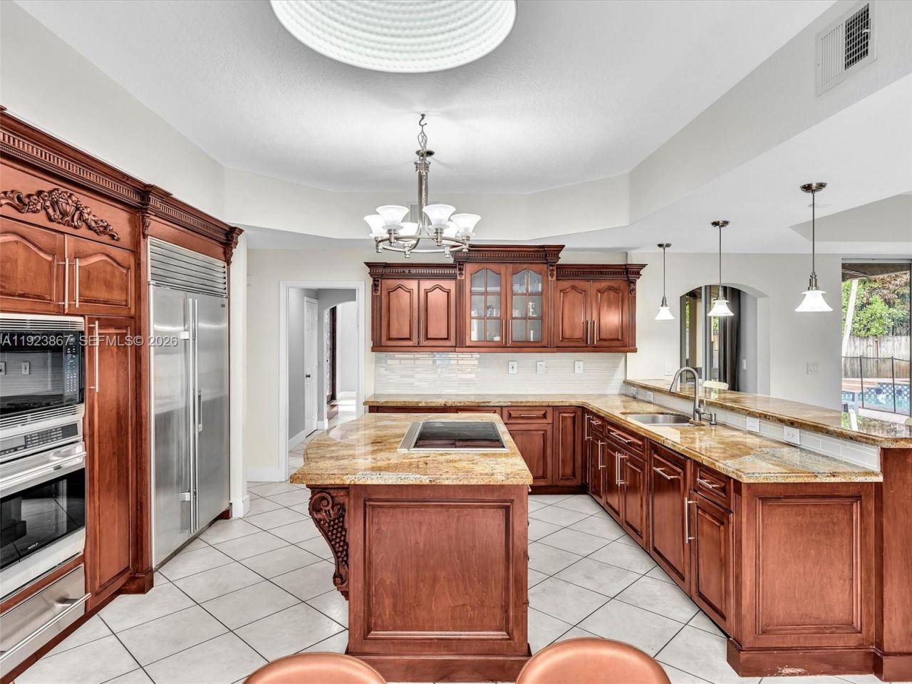 8123 NW 161st Ter, Miami Lakes, FL 33016 Photo