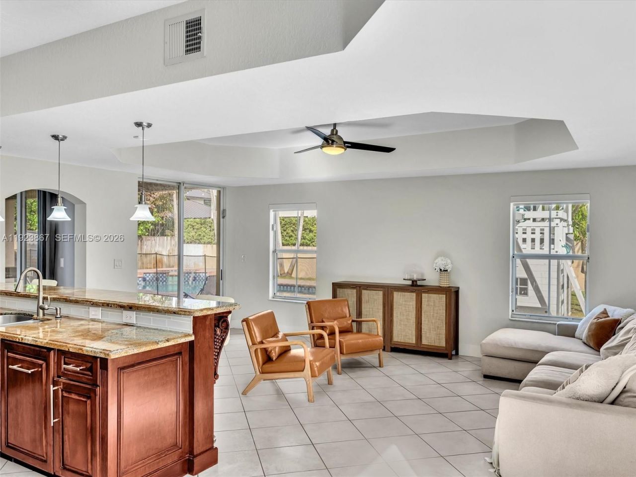 8123 NW 161st Ter, Miami Lakes, FL 33016 Photo