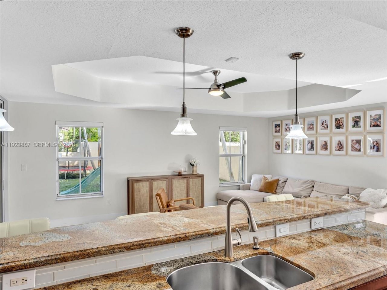 8123 NW 161st Ter, Miami Lakes, FL 33016 Photo