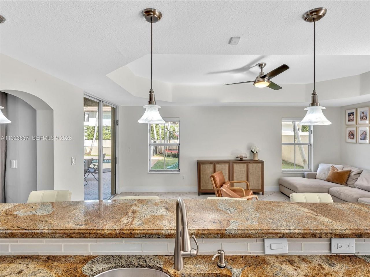 8123 NW 161st Ter, Miami Lakes, FL 33016 Photo