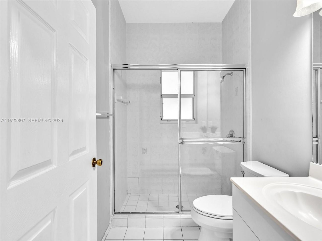 8123 NW 161st Ter, Miami Lakes, FL 33016 Photo