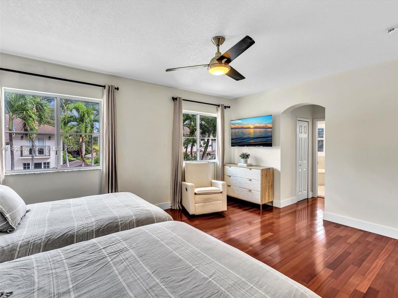 8123 NW 161st Ter, Miami Lakes, FL 33016 Photo