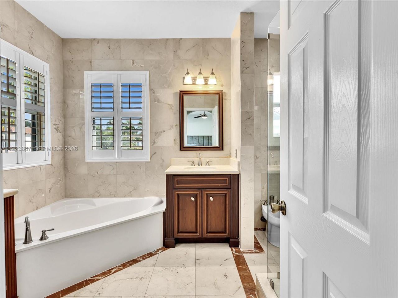 8123 NW 161st Ter, Miami Lakes, FL 33016 Photo