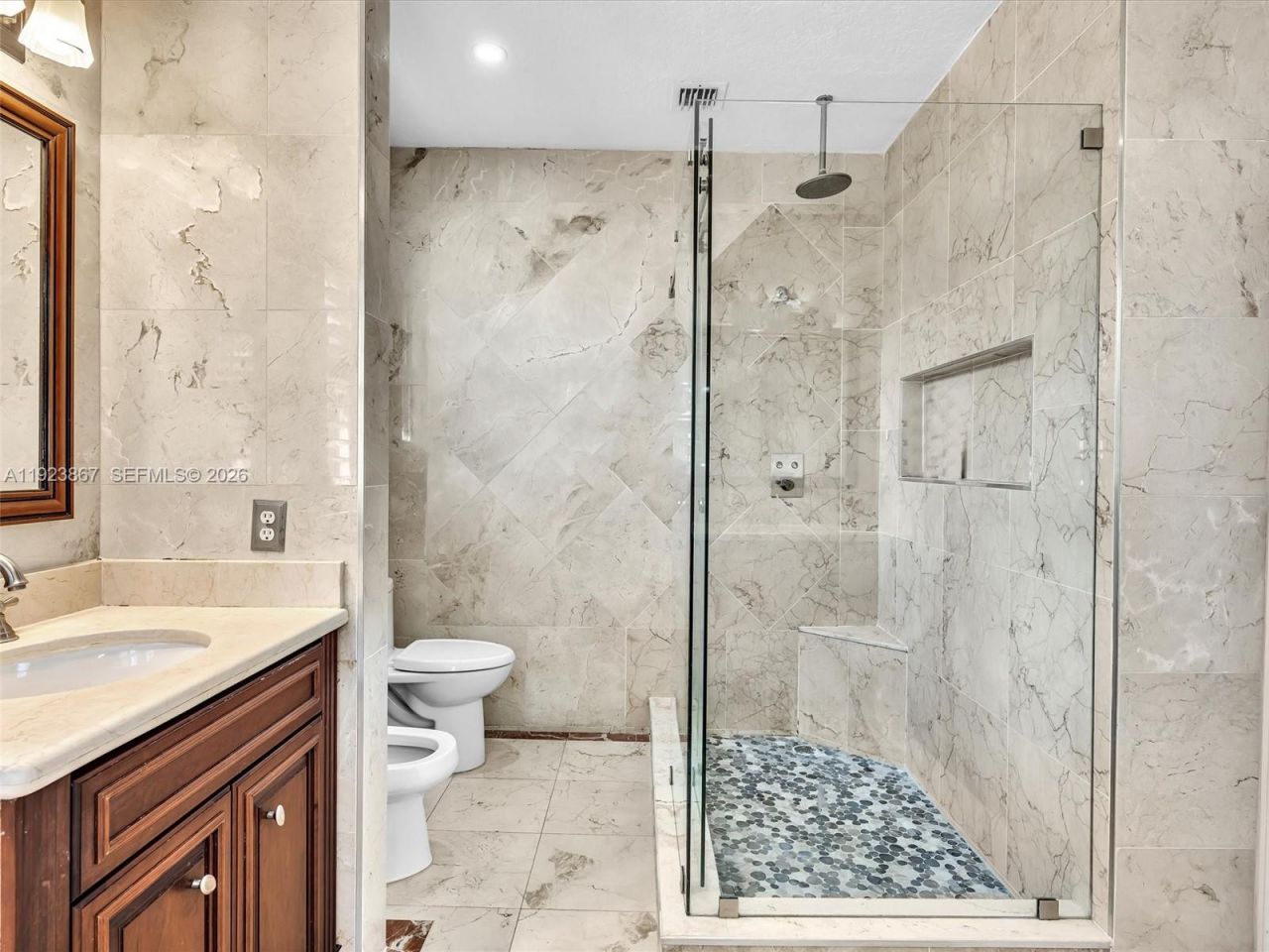 8123 NW 161st Ter, Miami Lakes, FL 33016 Photo