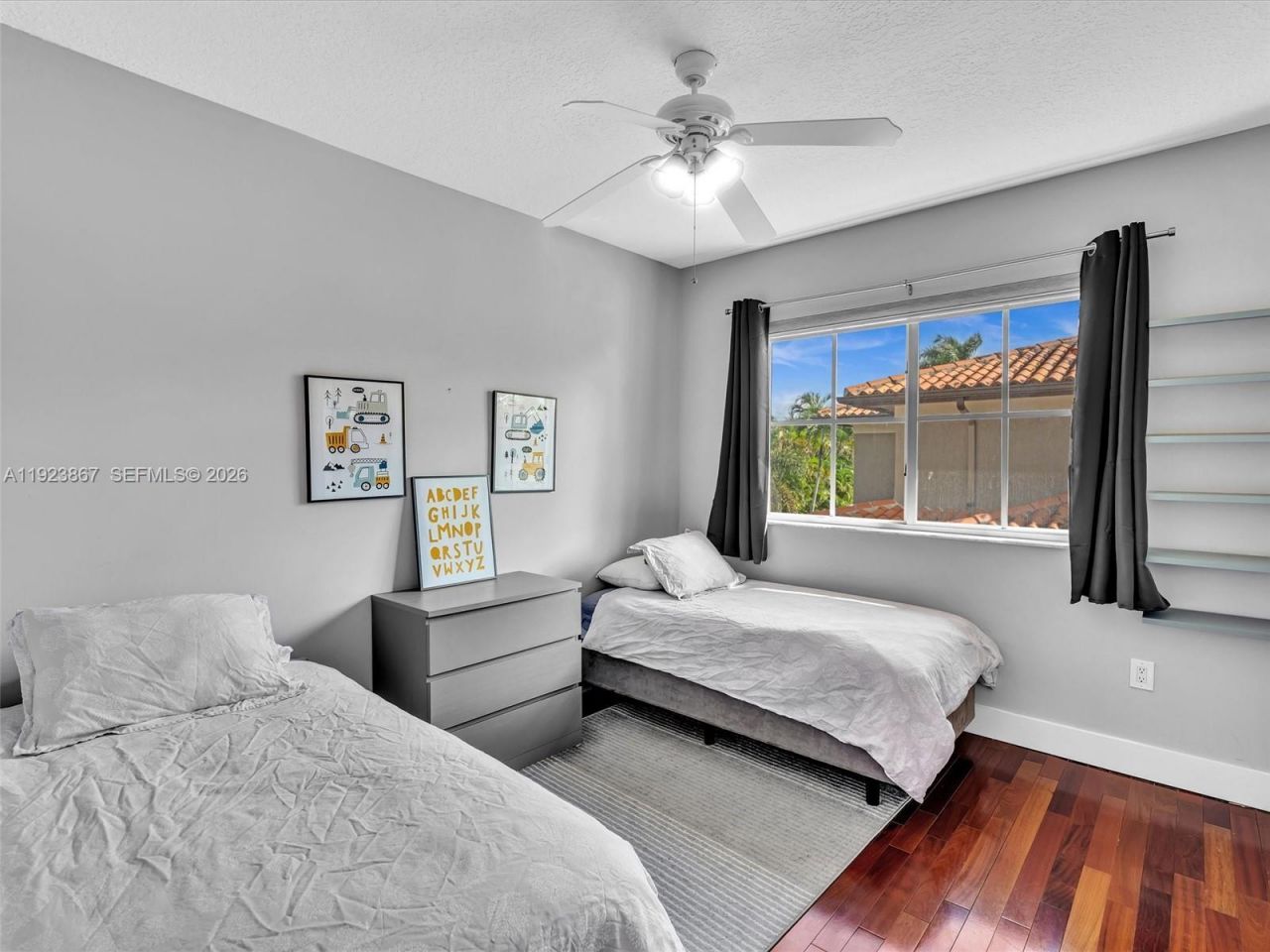 8123 NW 161st Ter, Miami Lakes, FL 33016 Photo