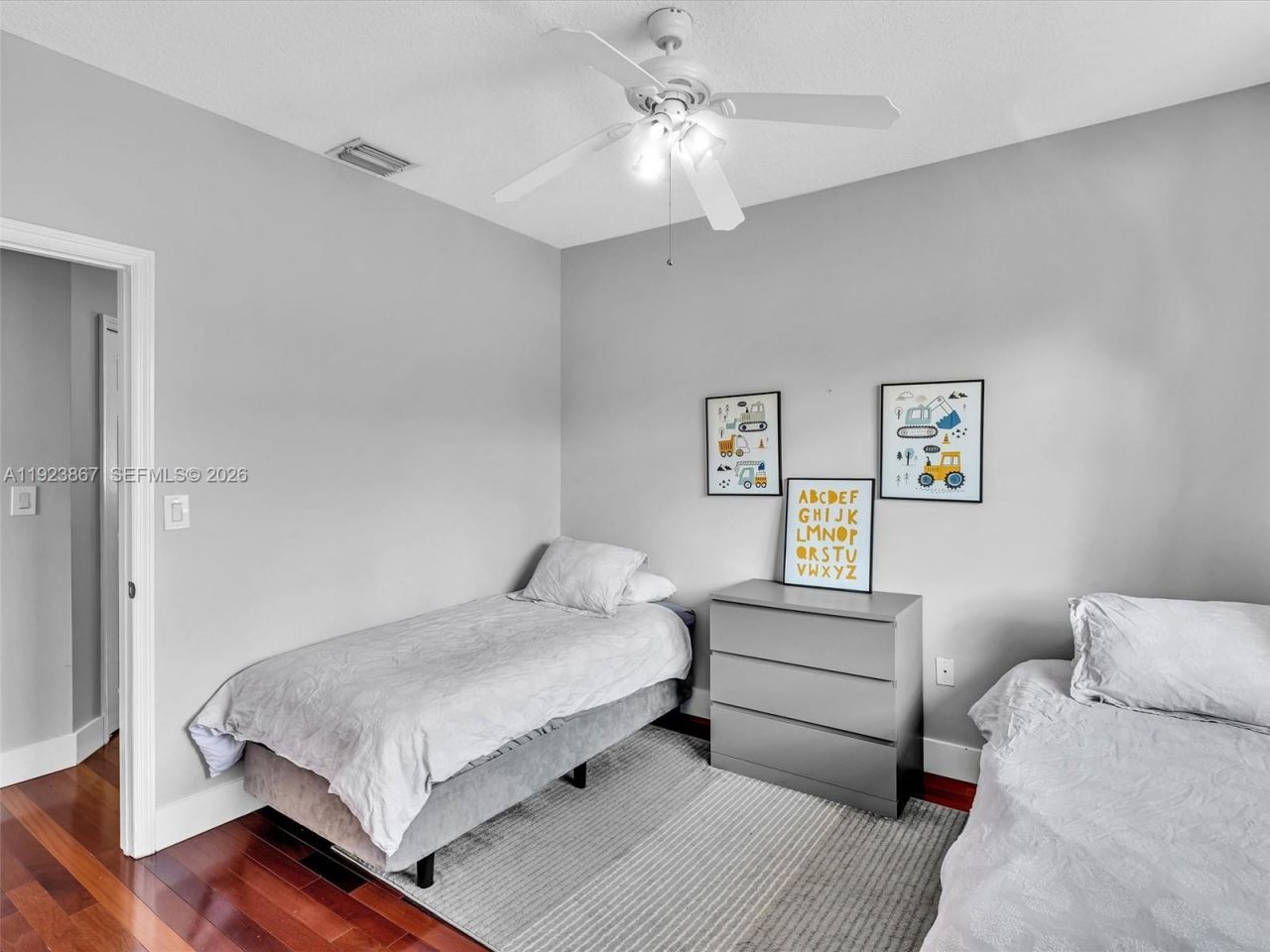 8123 NW 161st Ter, Miami Lakes, FL 33016 Photo