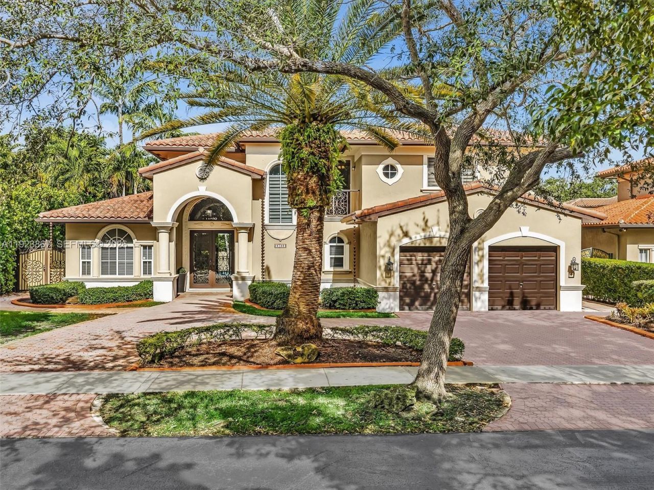 8123 NW 161st Ter, Miami Lakes, FL 33016 Photo