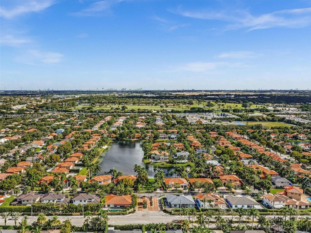 8123 NW 161st Ter, Miami Lakes, FL 33016 Photo