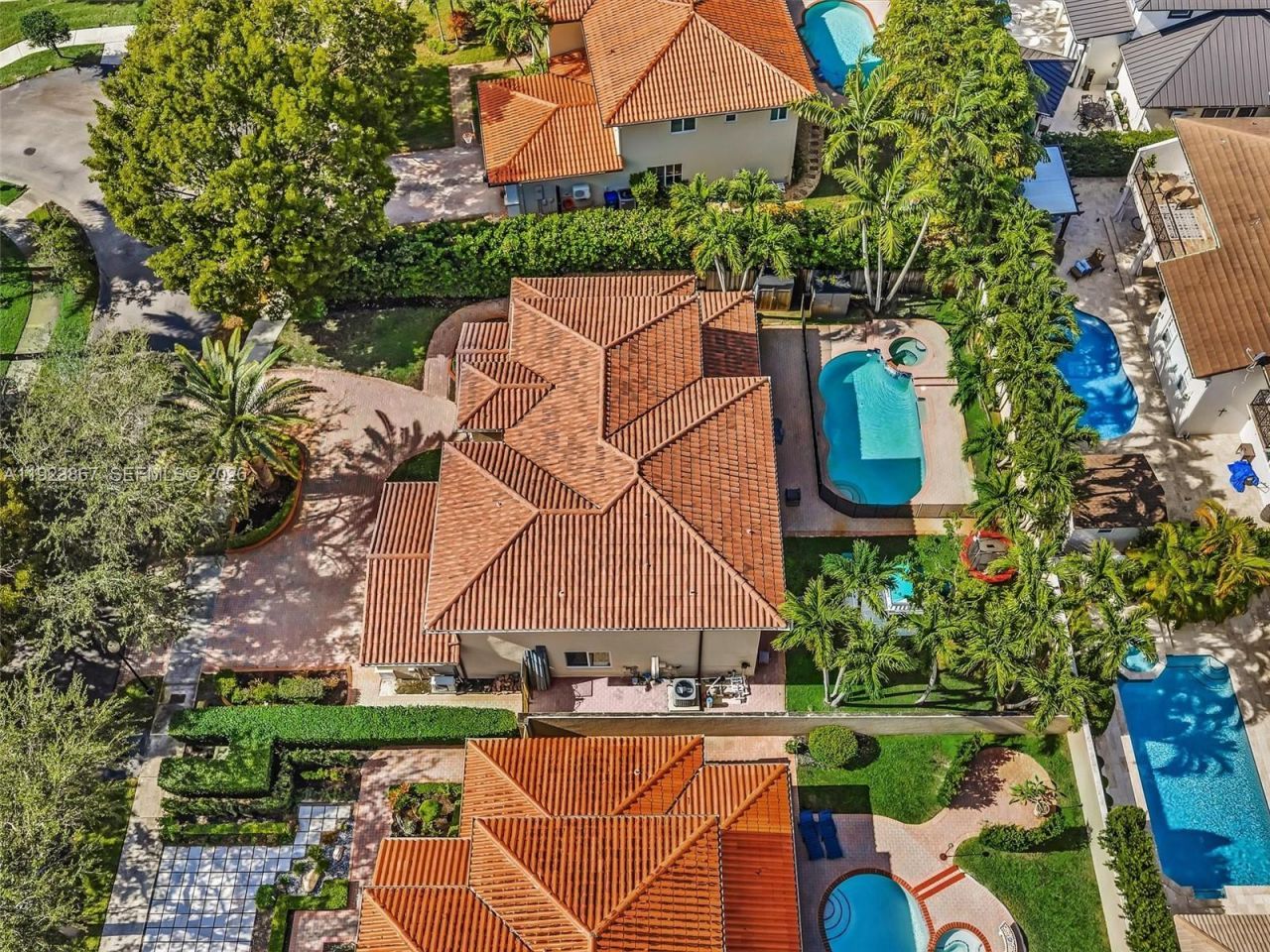 8123 NW 161st Ter, Miami Lakes, FL 33016 Photo