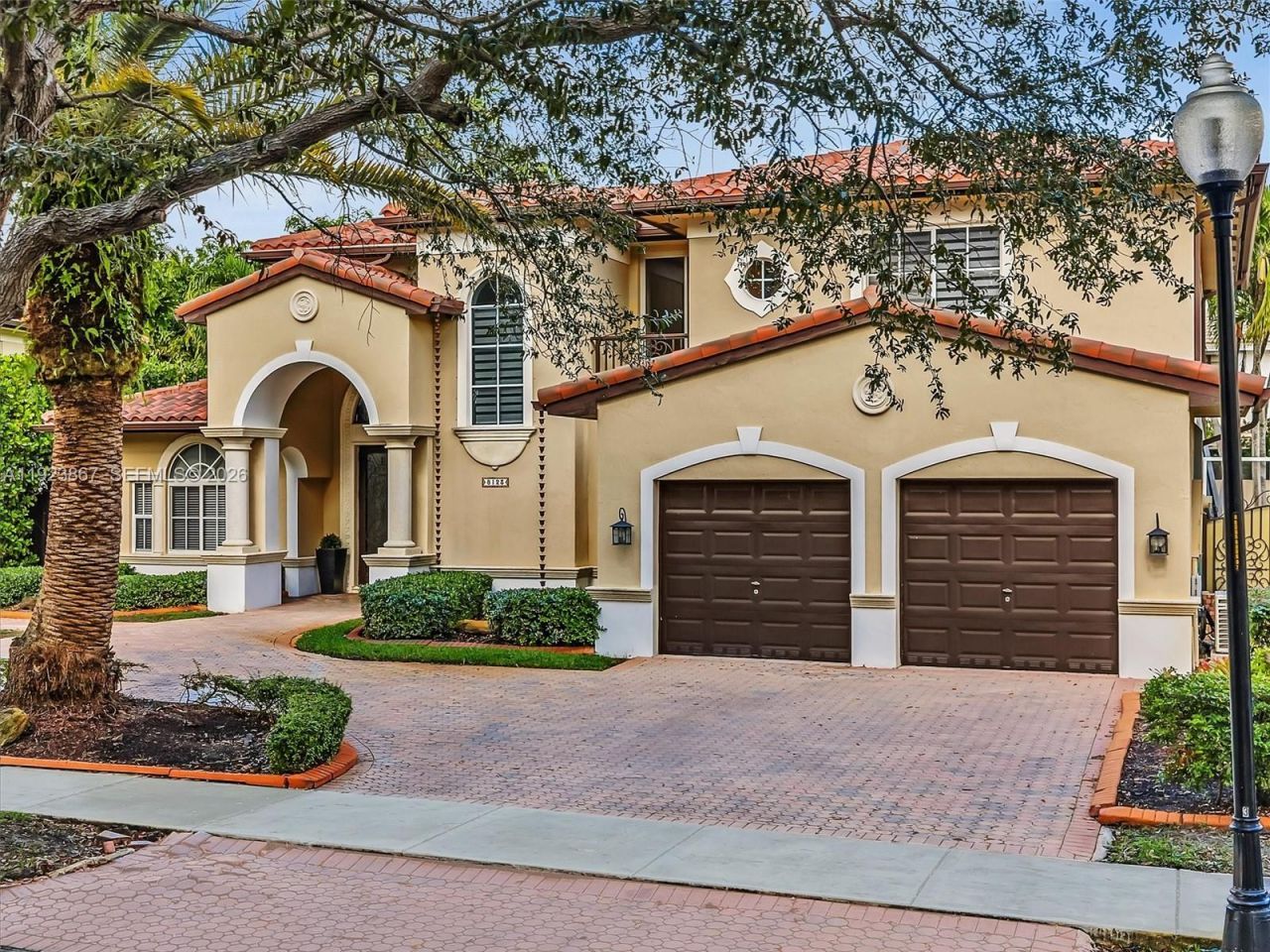 8123 NW 161st Ter, Miami Lakes, FL 33016 Photo