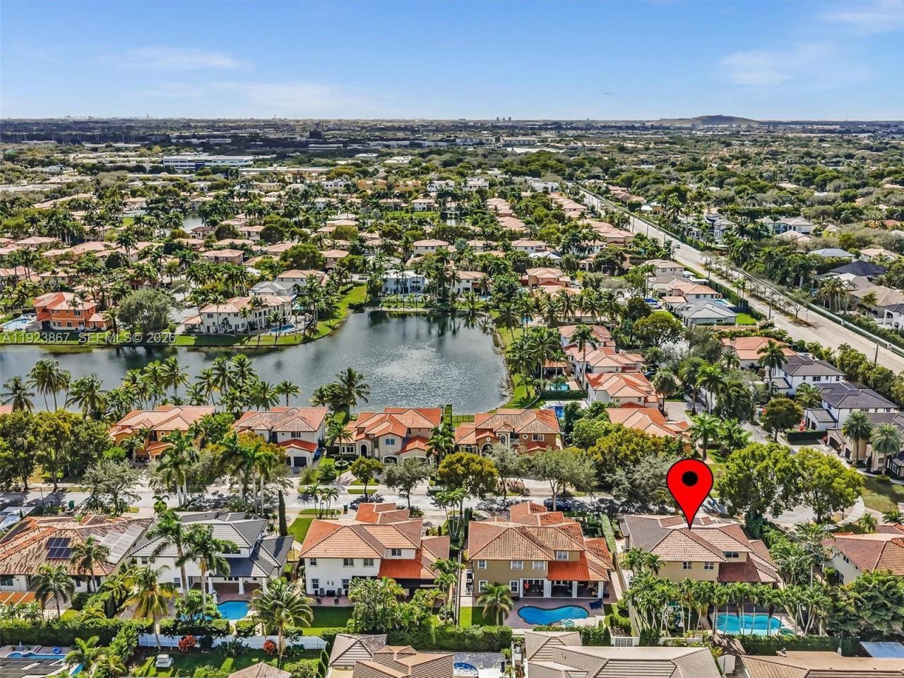 8123 NW 161st Ter, Miami Lakes, FL 33016 Photo