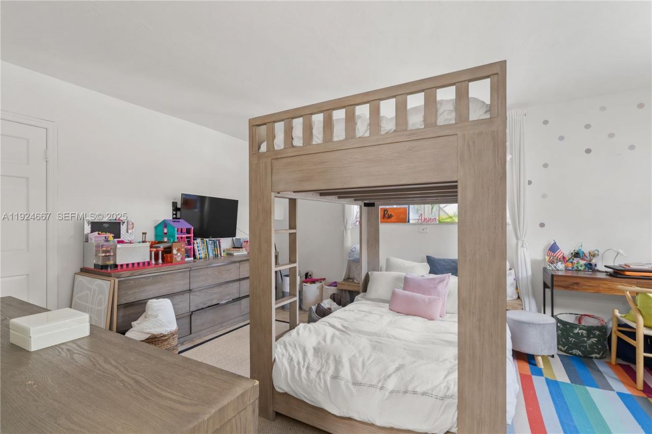 555 Crandon Blvd, Unit 21, Key Biscayne, FL 33149 Photo