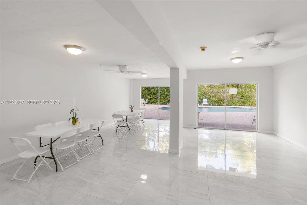 555 Crandon Blvd, Unit 21, Key Biscayne, FL 33149 Photo