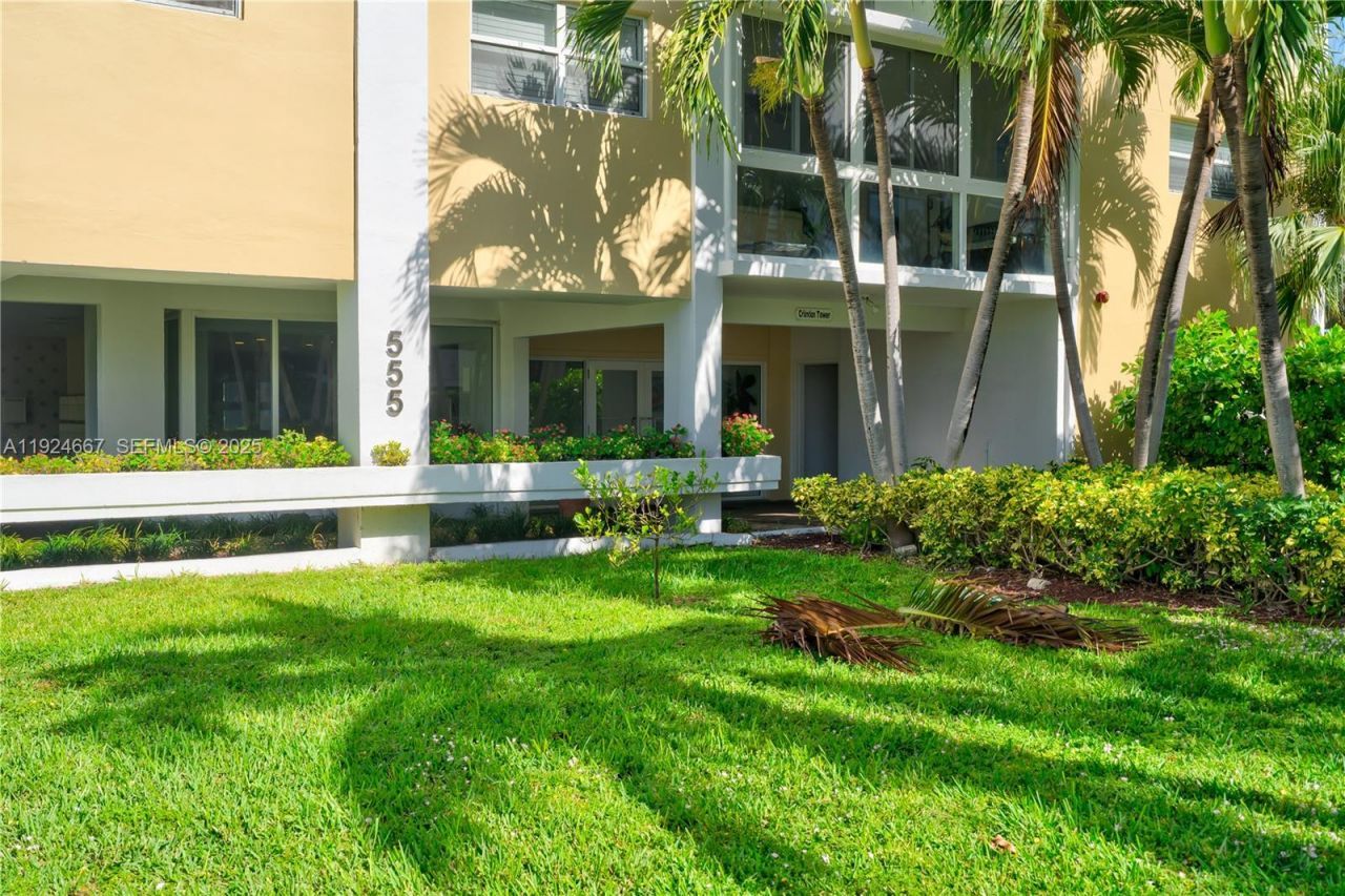 555 Crandon Blvd, Unit 21, Key Biscayne, FL 33149 Photo