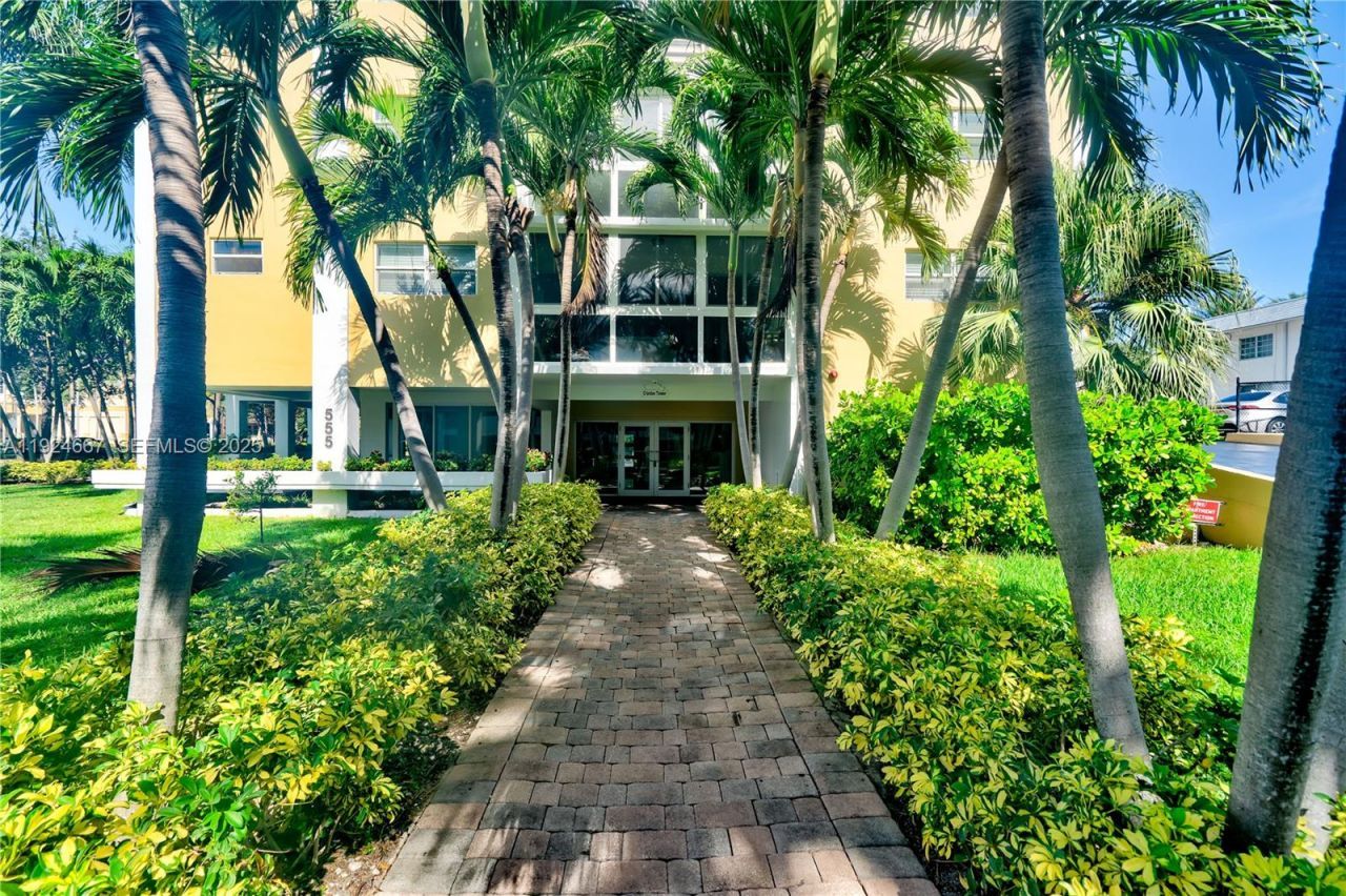 555 Crandon Blvd, Unit 21, Key Biscayne, FL 33149 Photo