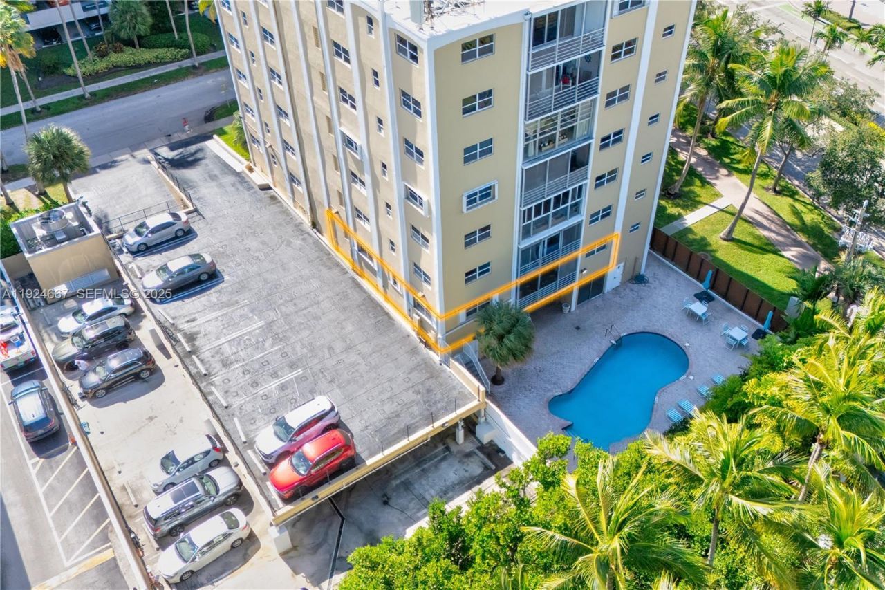 555 Crandon Blvd, Unit 21, Key Biscayne, FL 33149 Photo