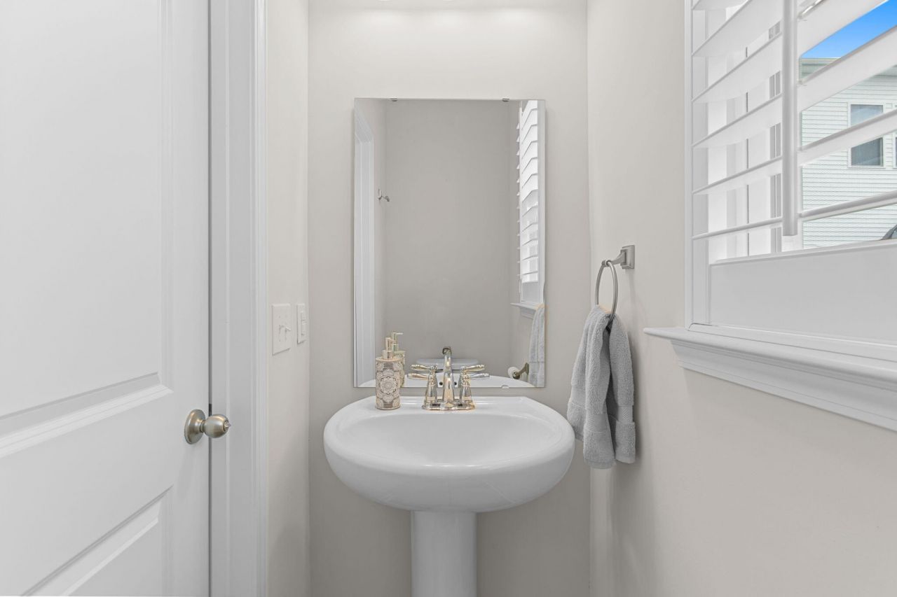 574 Mclernon Trace Photo 12