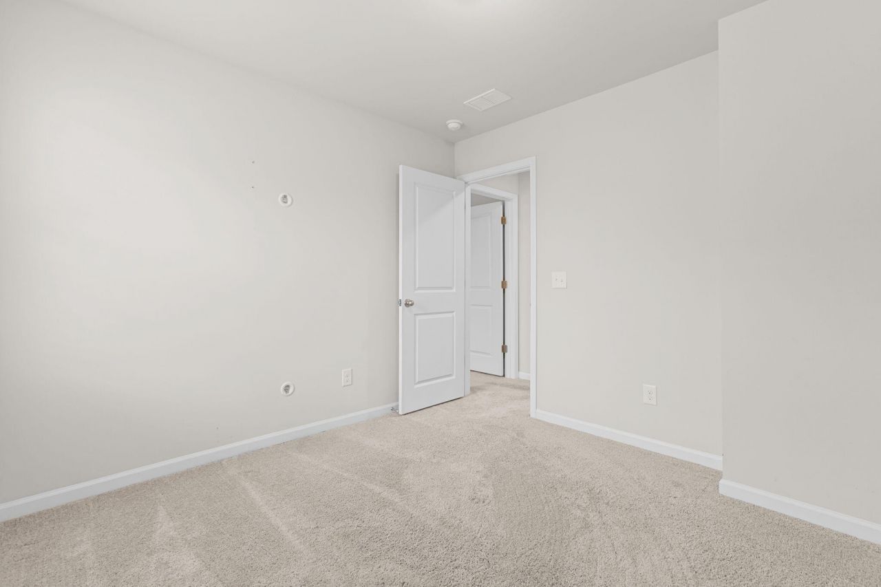 574 Mclernon Trace Photo 15