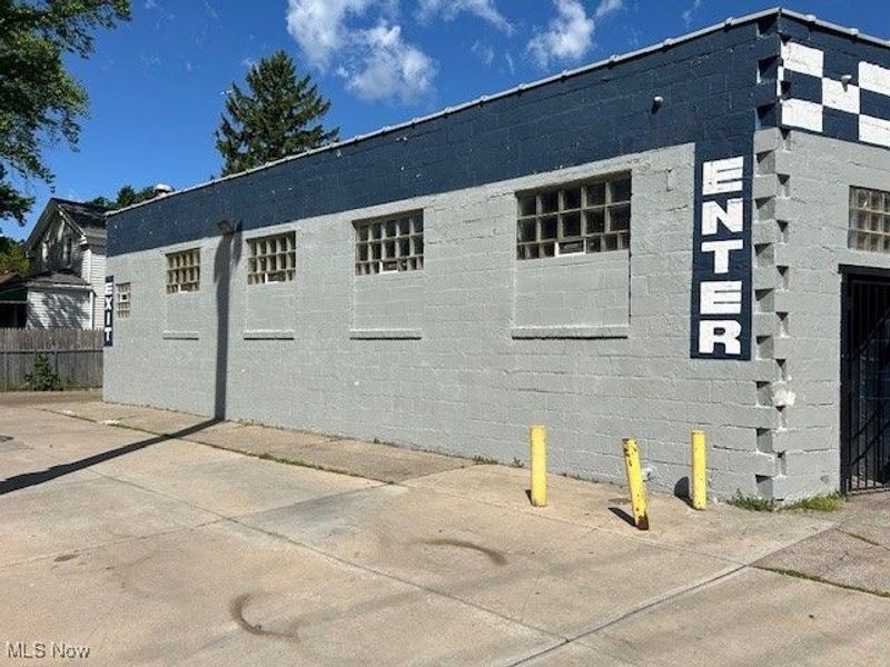 2050 W 65th Street, Cleveland, OH 44102 Photo 2