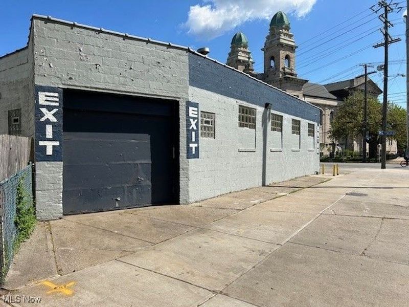 2050 W 65th Street, Cleveland, OH 44102 Photo 3