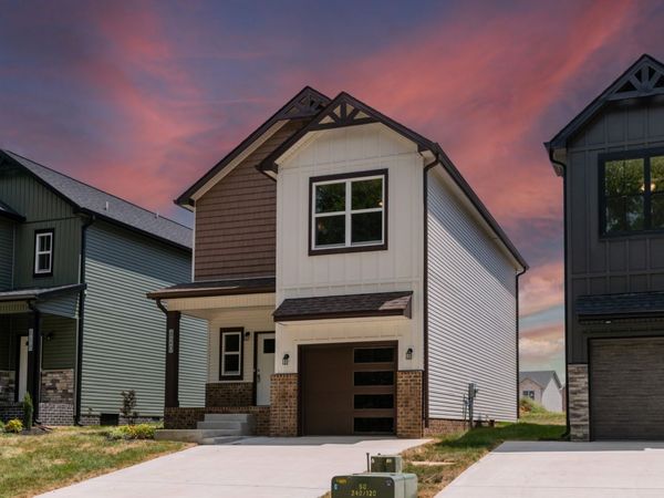 620 Southern Pass Run, Clarksville, TN 37043